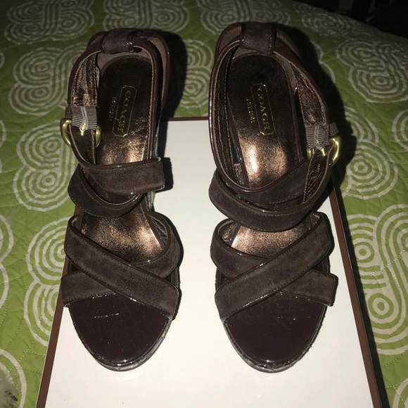 Coach Wedges size 5.5 in chocolate brown leather - Picture 2 of 3